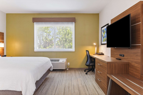 Holiday Inn Express & Suites Mountain View Silicon Valley - Guestroom