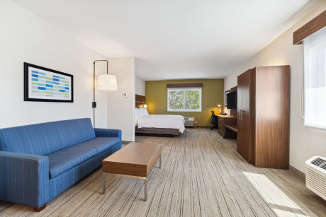 Holiday Inn Express & Suites Mountain View Silicon Valley - Guestroom