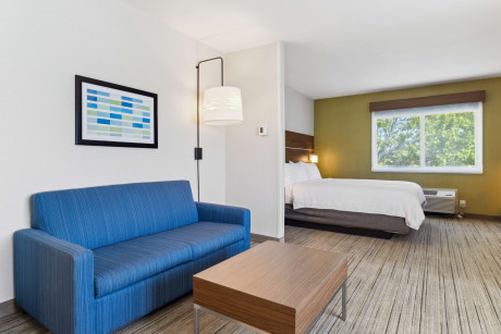 Holiday Inn Express & Suites Mountain View Silicon Valley - Guestroom