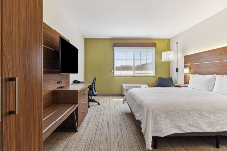 Holiday Inn Express & Suites Mountain View Silicon Valley - Guestroom