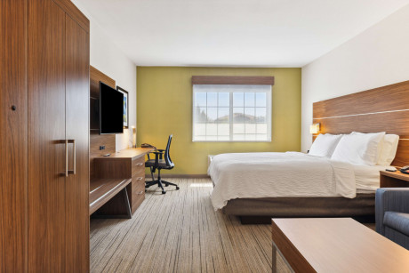 Holiday Inn Express & Suites Mountain View Silicon Valley - Guestroom